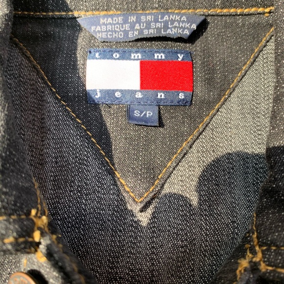 Early Y2K Tommy Hilfiger Jean jacket - Picture 2 of 4